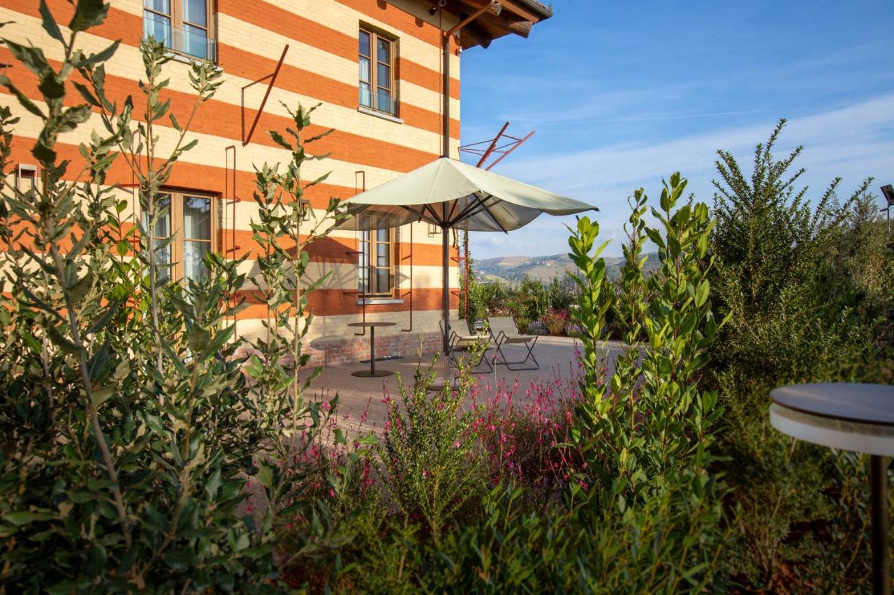 Villaggio Narrante - Cascina Galarej แซร์ราลุงกา ดัลบา ภายนอก รูปภาพ