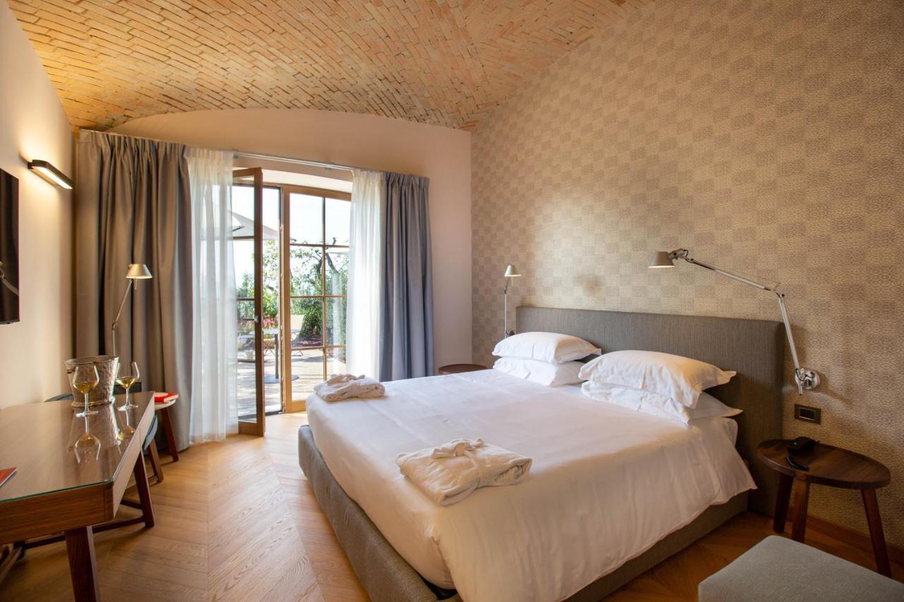 Villaggio Narrante - Cascina Galarej แซร์ราลุงกา ดัลบา ภายนอก รูปภาพ
