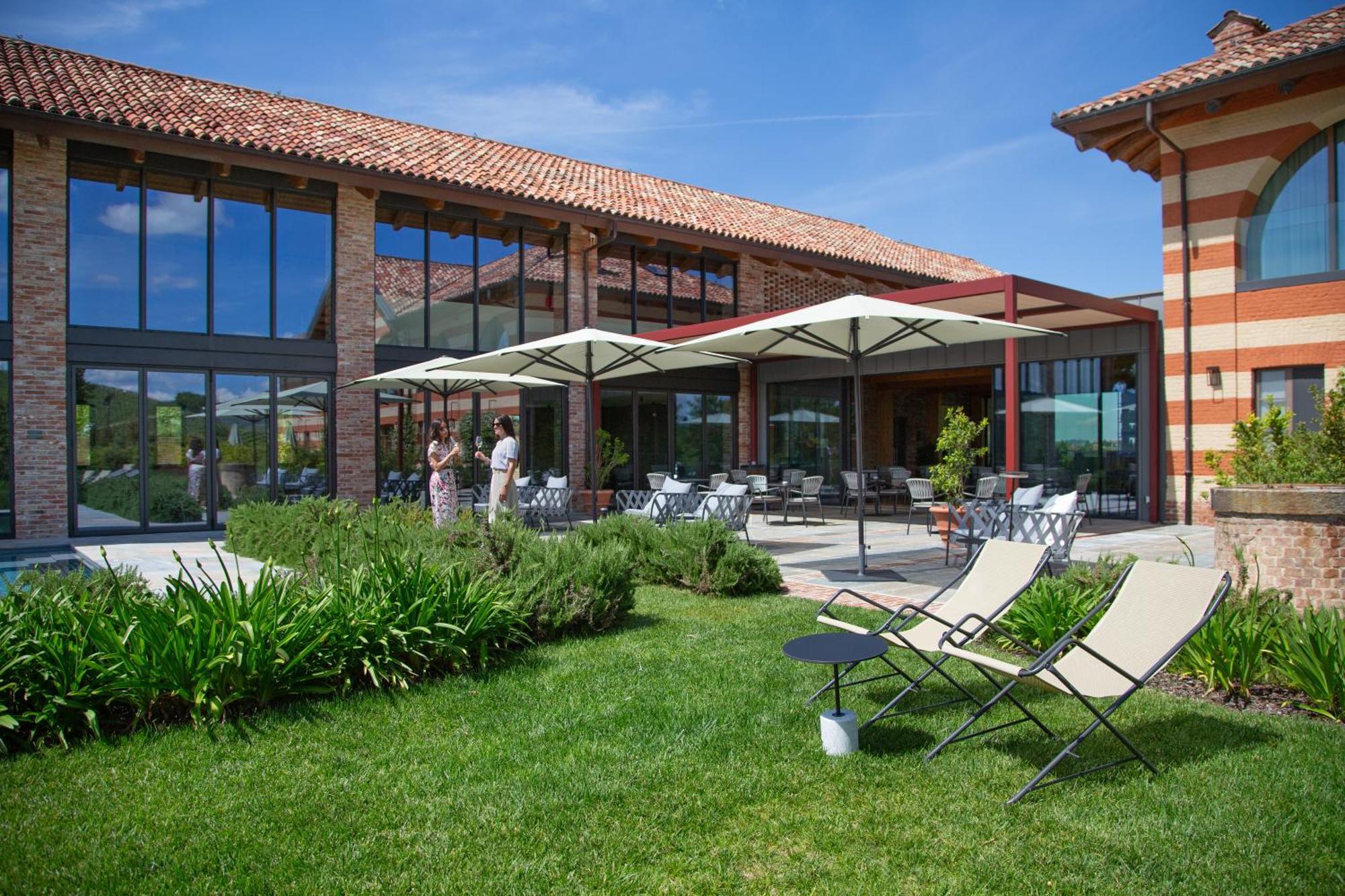 Villaggio Narrante - Cascina Galarej แซร์ราลุงกา ดัลบา ภายนอก รูปภาพ