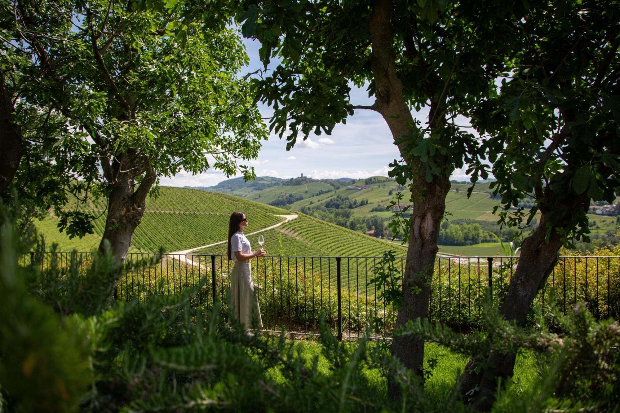 Villaggio Narrante - Cascina Galarej แซร์ราลุงกา ดัลบา ภายนอก รูปภาพ